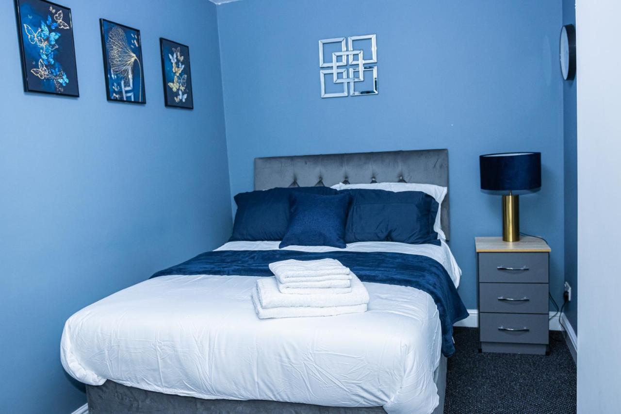 Lush Lodge -Home Away In Telford, For Contractors, Families, Group Of Friends, Long Term Stays Esterno foto