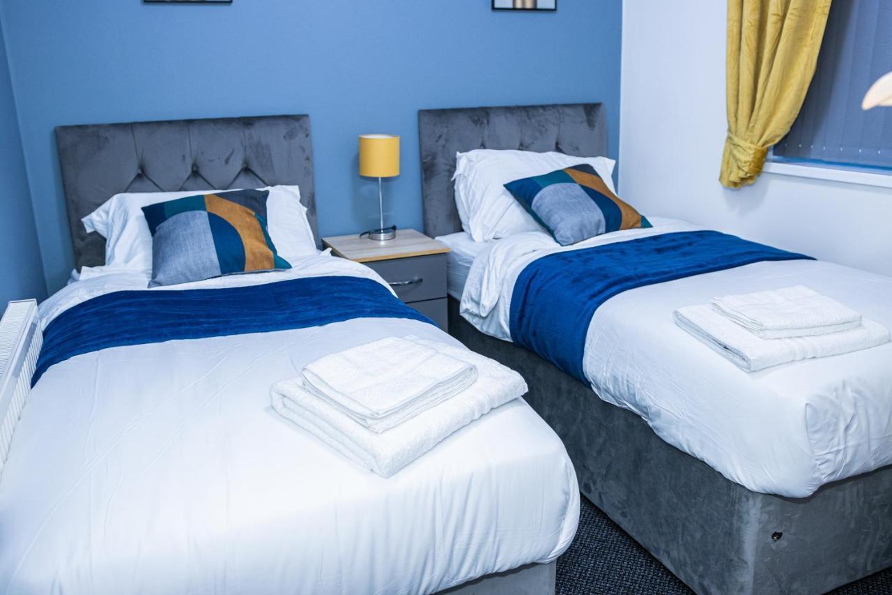 Lush Lodge -Home Away In Telford, For Contractors, Families, Group Of Friends, Long Term Stays Esterno foto